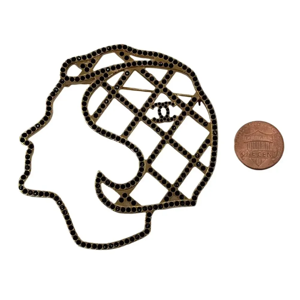 CHANEL 17A Mademoiselle Silhouette Large Strass Brooch in Light Gold Hardware